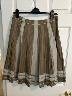 NIC+ZOE /Anthro Khaki/Taupe Pleated Skirt